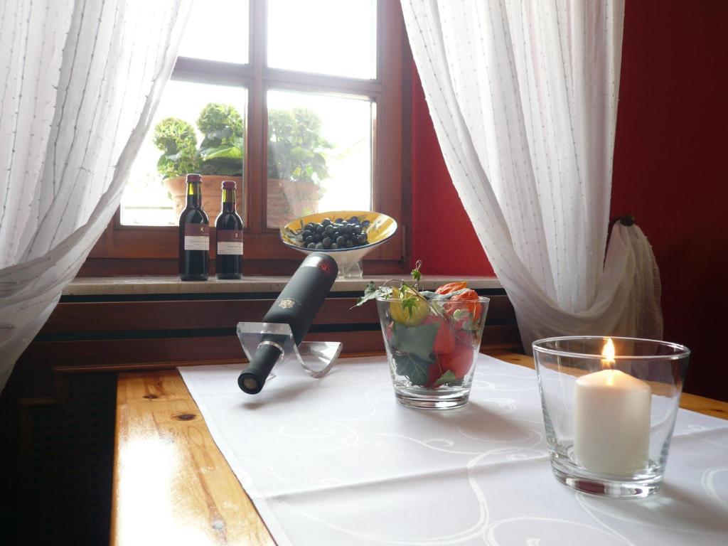 Weingasthof Zum Weissen Ross Osthofen Phòng bức ảnh